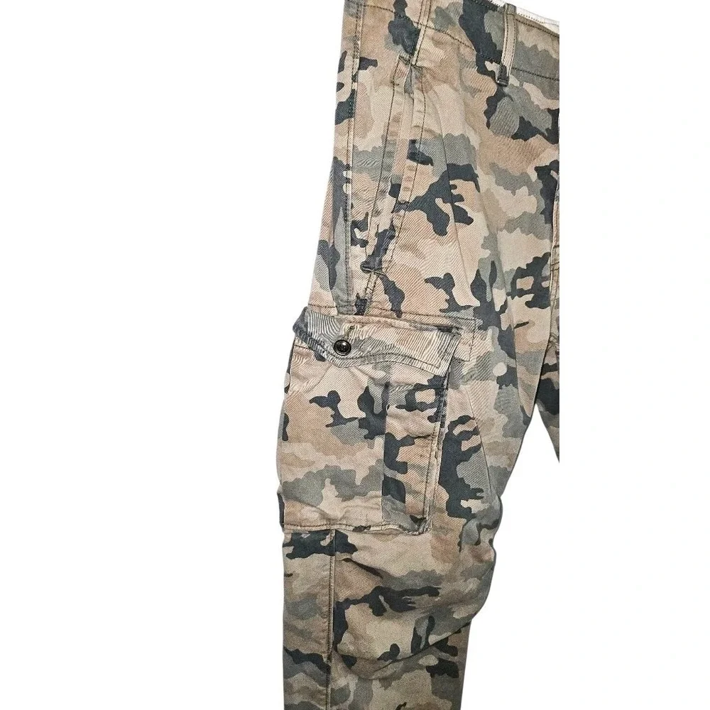 2013 Levi's Woodland Camouflage Cargo Pants Green 30x28 Utility‎ Streetwear Camo